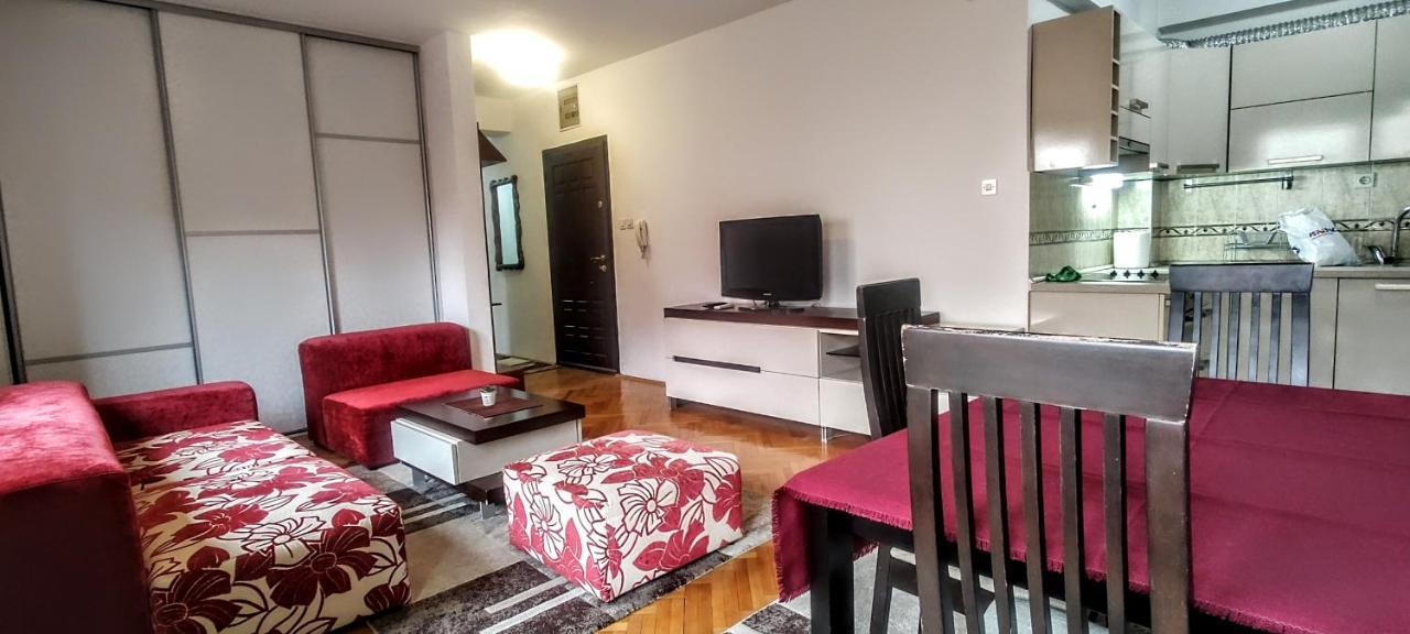Apartment Nate'S Place 斯科普里 外观 照片